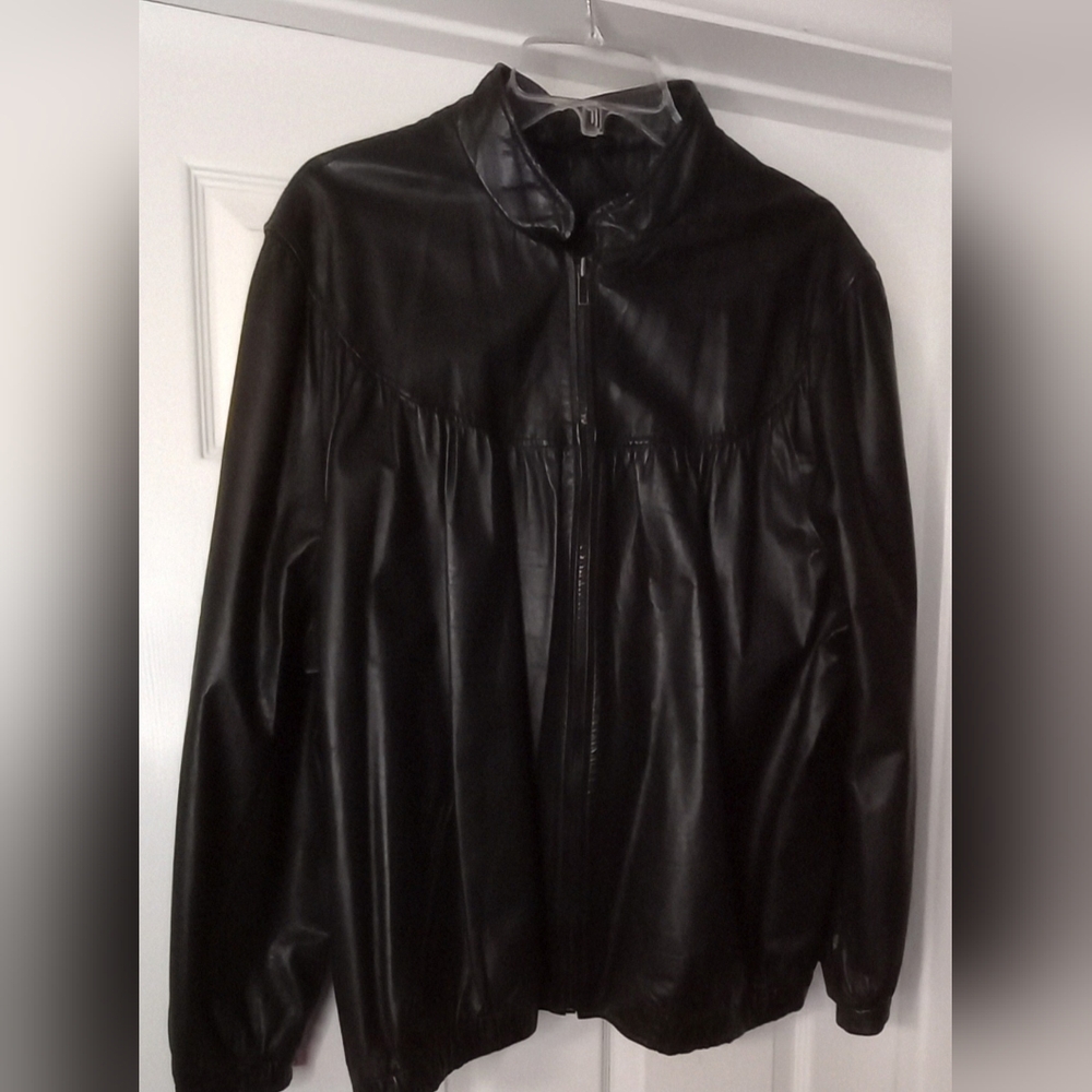 Berman's  The Leather Experts Vintage 80's Black Leather Jacket Size  22 1/2"